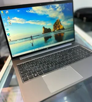 New Laptop HP ZBook Power G9 i7 16GB Intel Core i7 SSD 512GB