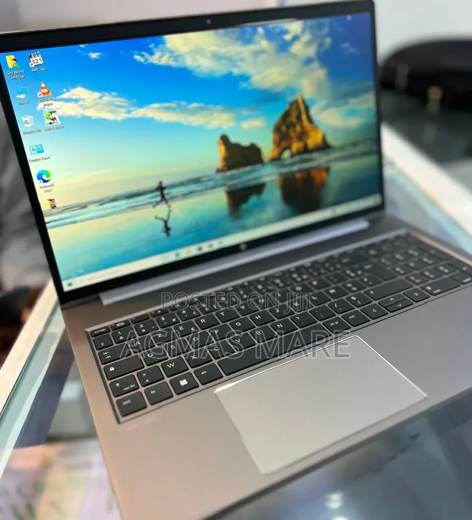New Laptop HP ZBook Power G9 i7 16GB Intel Core i7 SSD 512GB