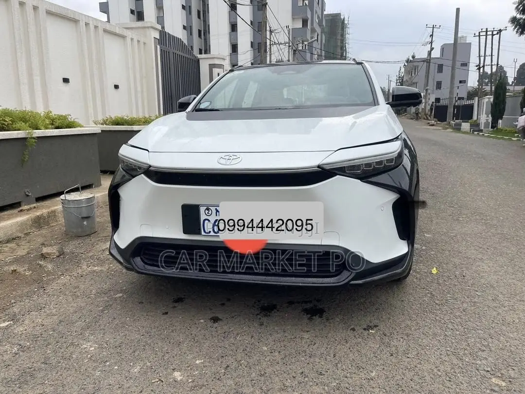 Toyota bZ4X 2023 White
