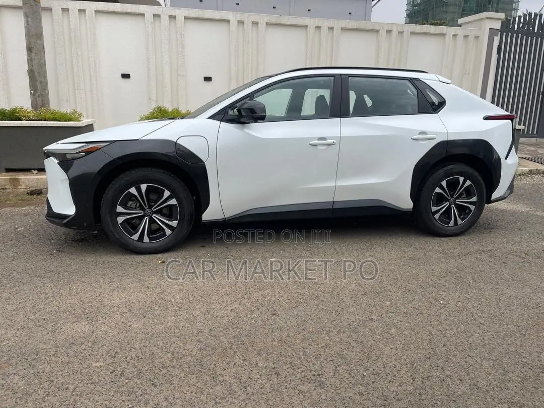 Toyota bZ4X 2023 White