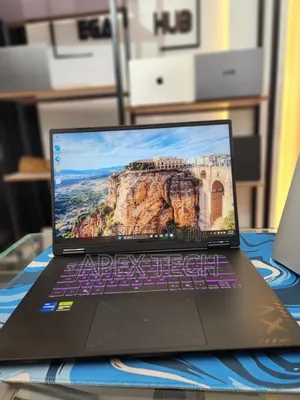 New Laptop Gigabyte GAMING A16 16GB Intel Core i7 SSD 1T
