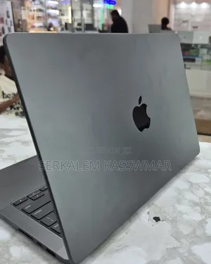 New Laptop Apple MacBook Pro 2025 M5 16GB Apple M5 Pro SSD 1T