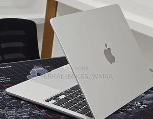 New Laptop Apple MacBook Air 2024 M3 16GB Apple M3 SSD 256GB