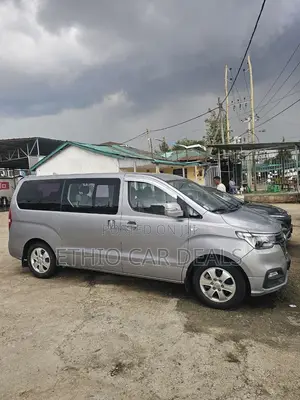 Hyundai Starex 2020 Silver