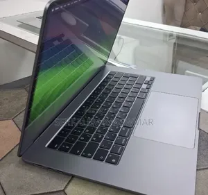New Laptop Apple MacBook Air 2024 M3 8GB Apple M3 SSD 512GB