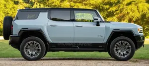 New GMC HUMMER EV SUV 2024 Blue