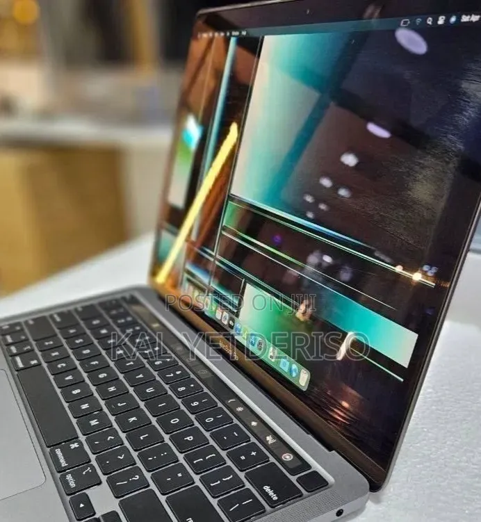 New Laptop Apple MacBook Pro 2022 M2 8GB Apple M2 SSD 256GB