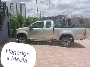 Toyota Hilux 2008 Silver