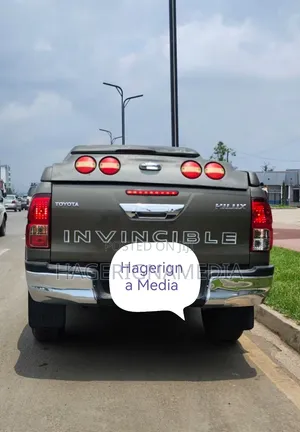 Toyota Hilux 2019 Gray