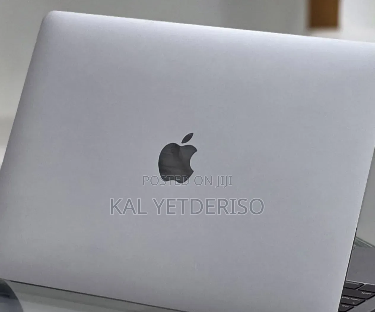 New Laptop Apple MacBook Pro 2019 16GB Intel Core i7 SSD 256GB