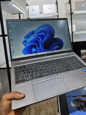 New Laptop HP ZBook 15 16GB Intel Core i7 SSD 512GB