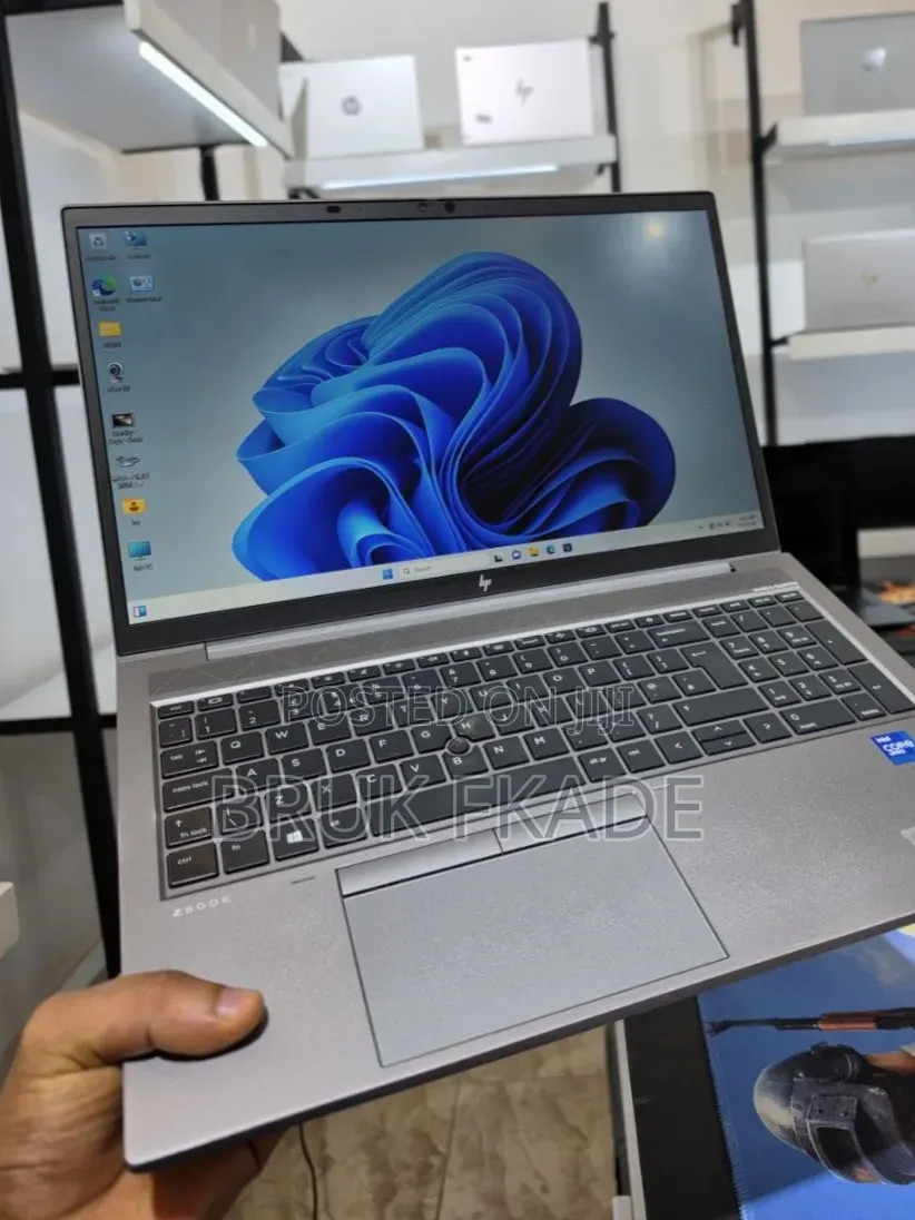 New Laptop HP ZBook 15 16GB Intel Core i7 SSD 512GB