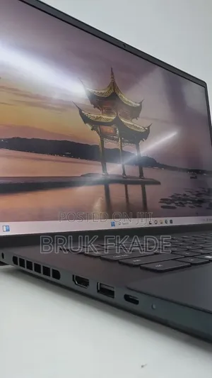 New Laptop Dell Inspiron 15 16GB Intel Core i7 SSD 512GB