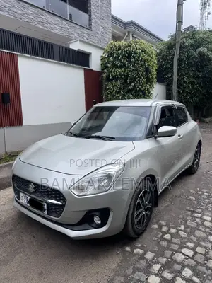 Suzuki Swift 2021 Silver