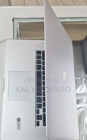 Laptop Apple MacBook Pro 2015 16GB Intel Core i7 SSD 256GB