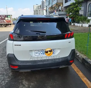 Peugeot 5008 2021 White