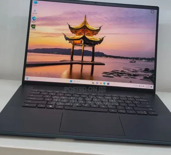 New Laptop Dell Inspiron 15 16GB Intel Core i7 SSD 512GB