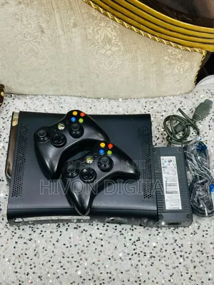 X Box 360 (ORIGINAL ) With Full Accessory