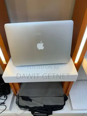 New Laptop Apple MacBook Air 2017 8GB Intel Core i5 SSD 256GB