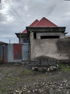 4bdrm Villa in Abure Sefr, Yeka for sale