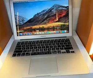 New Laptop Apple MacBook Air 2017 8GB Intel Core i5 SSD 256GB