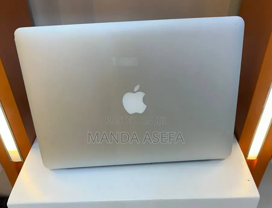 New Laptop Apple MacBook Air 2017 8GB Intel Core i5 SSD 256GB