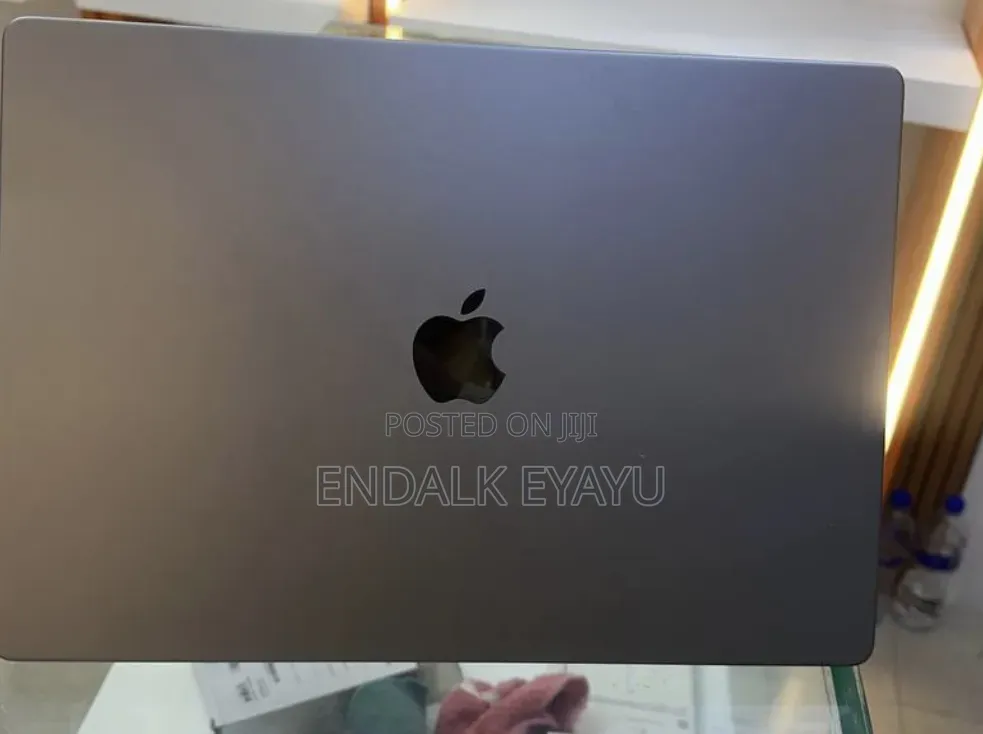 New Laptop Apple MacBook Pro 16GB Apple M1 Pro SSD 512GB
