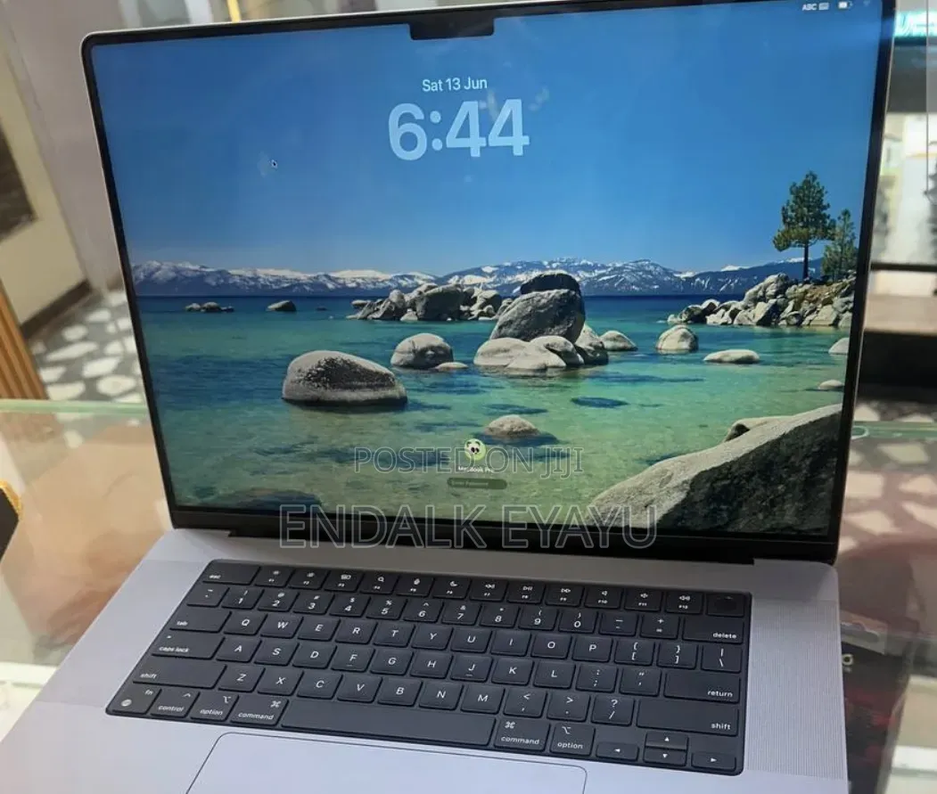 New Laptop Apple MacBook Pro 16GB Apple M1 Pro SSD 512GB
