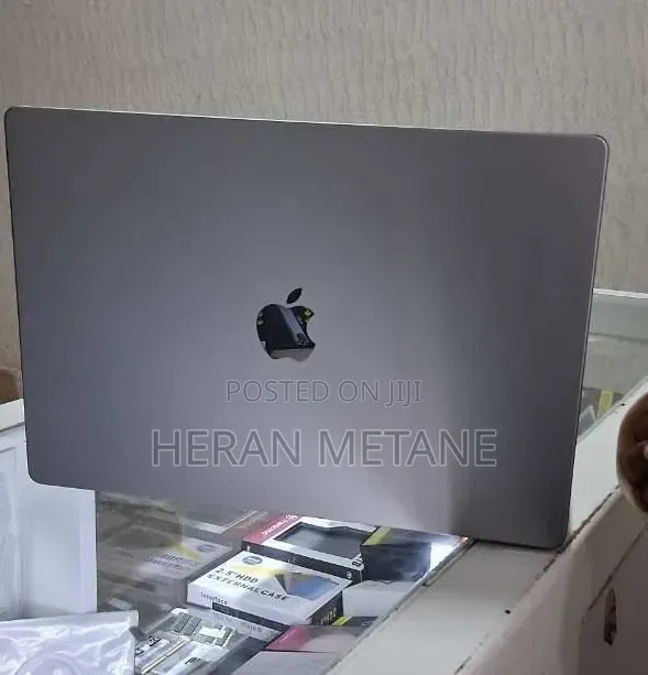 New Laptop Apple MacBook Pro 2021 M1 32GB Apple M1 Max SSD 1T