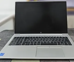 New Laptop HP ZBook Firefly G8 16GB Intel Core i7 SSD 512GB