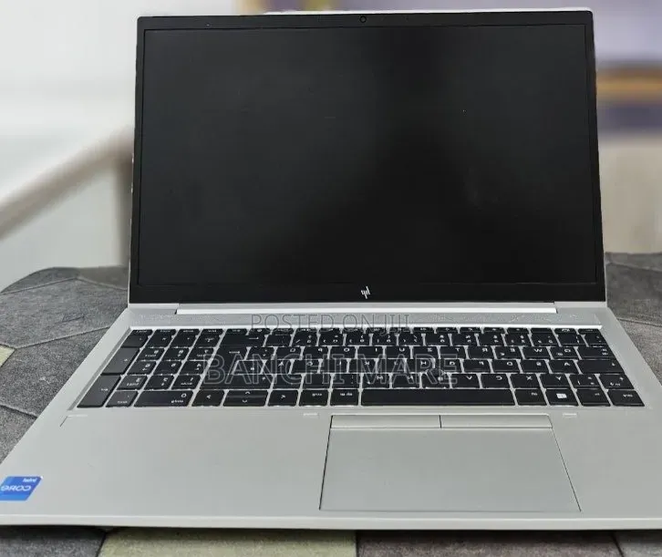 New Laptop HP ZBook Firefly G8 16GB Intel Core i7 SSD 512GB