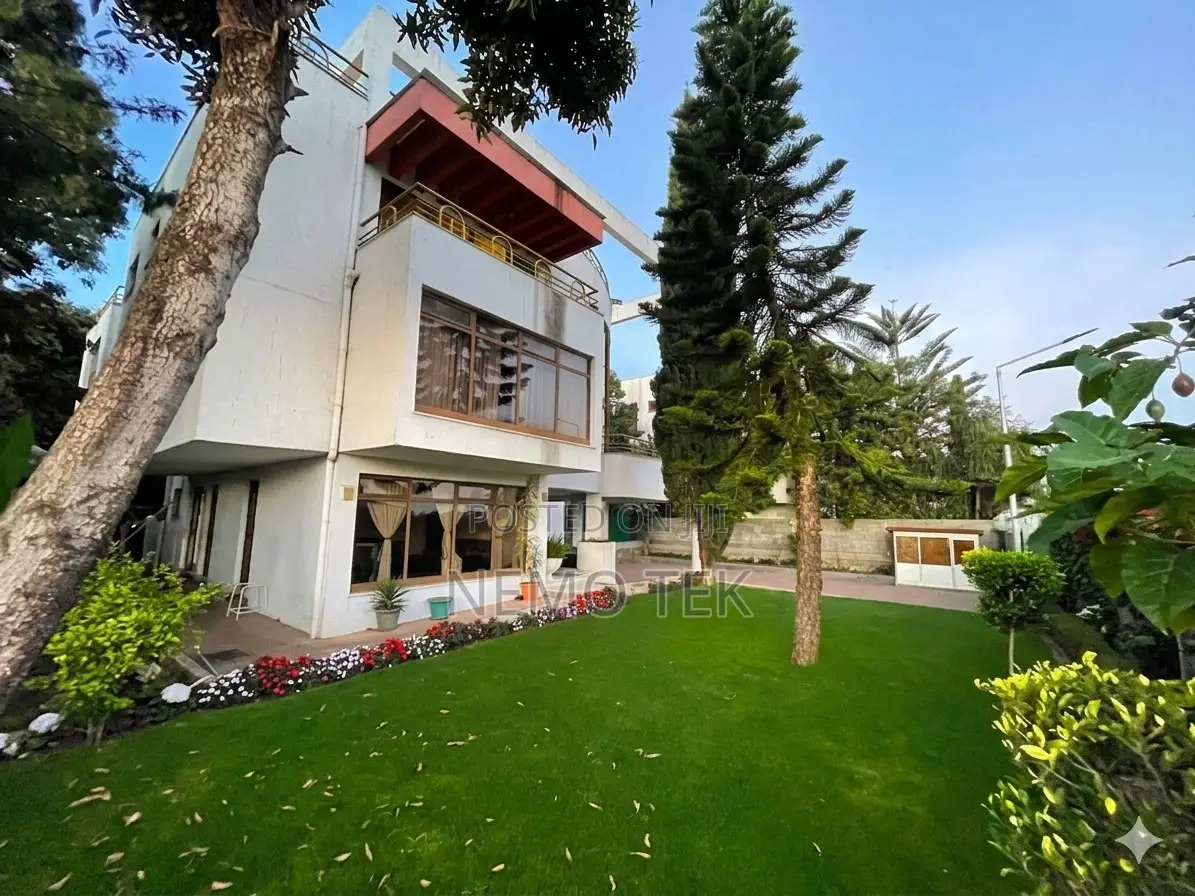 5bdrm Mansion in Luke Real Estate, Yeka for rent