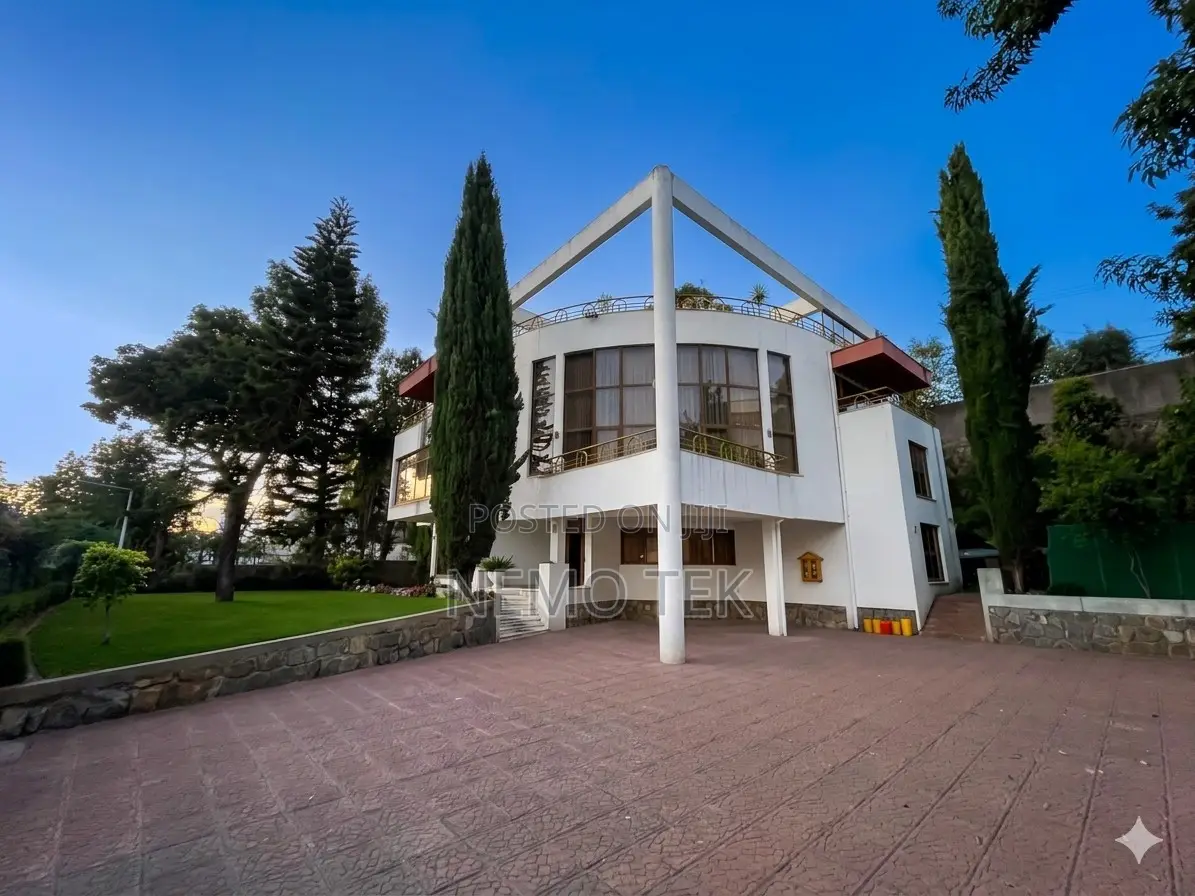 5bdrm Mansion in Luke Real Estate, Yeka for rent