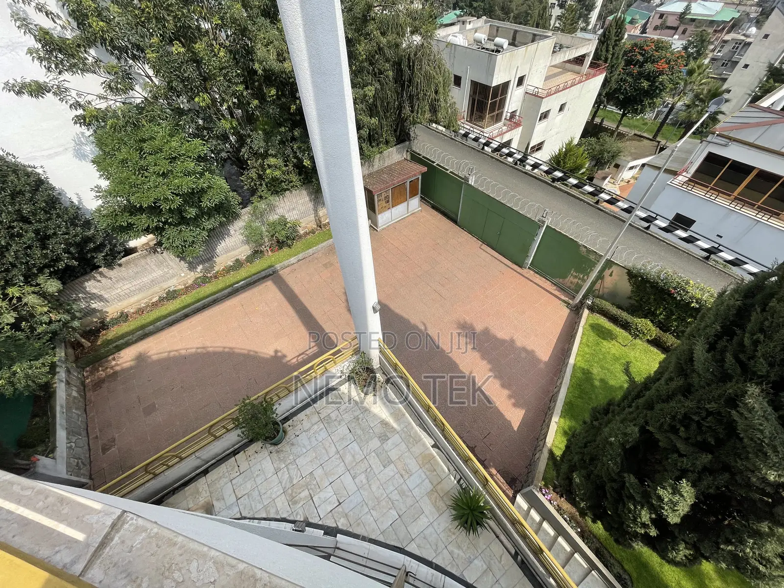 5bdrm Mansion in Luke Real Estate, Yeka for rent