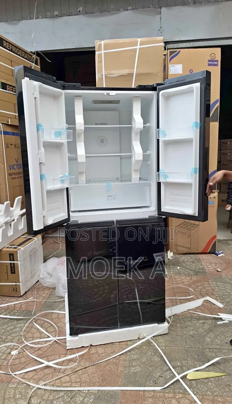 Boss 750 Four Door Refrigerator