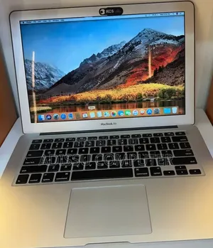 New Laptop Apple MacBook Pro 2017 8GB Intel Core i5 SSD 256GB