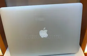 New Laptop Apple MacBook Pro 2017 8GB Intel Core i5 SSD 256GB