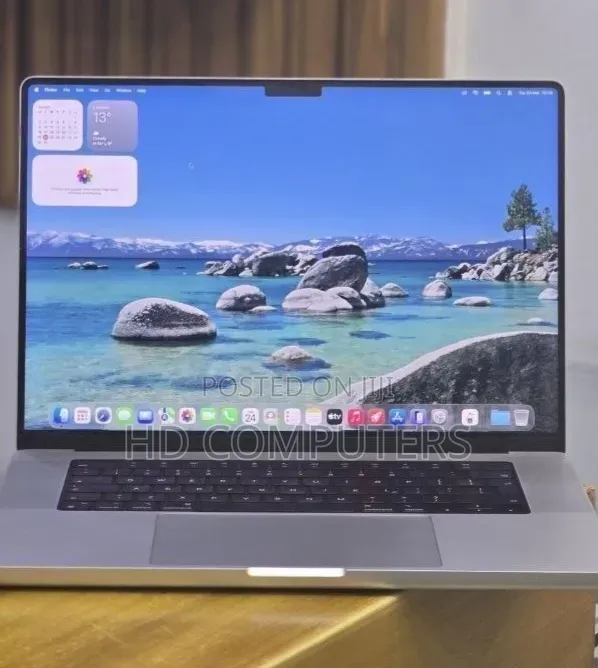 New Laptop Apple MacBook Pro 2021 M1 32GB Apple M1 Pro SSD 1T