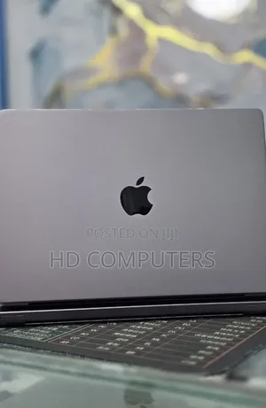 New Laptop Apple MacBook Pro 2021 M1 32GB Apple M1 Pro SSD 1T