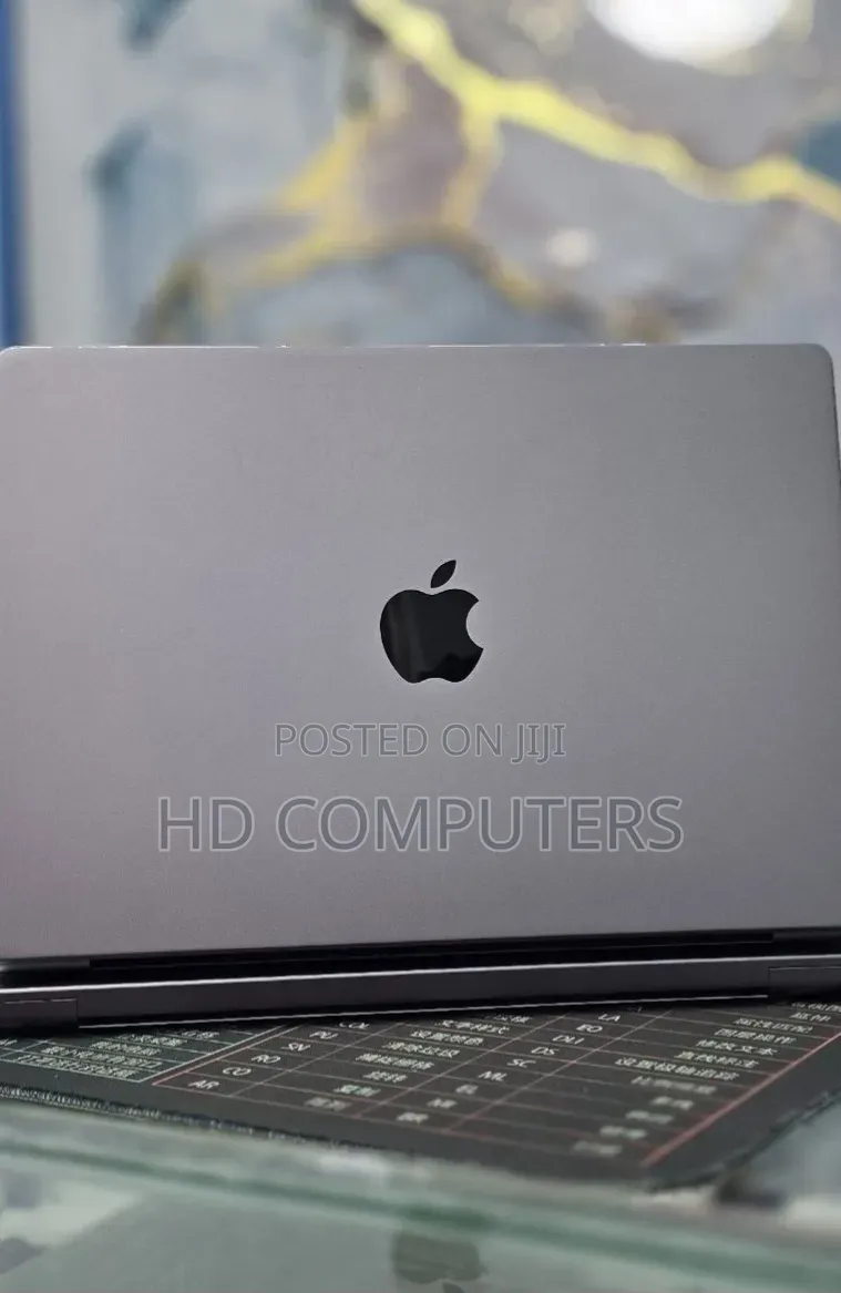 New Laptop Apple MacBook Pro 2021 M1 32GB Apple M1 Pro SSD 1T