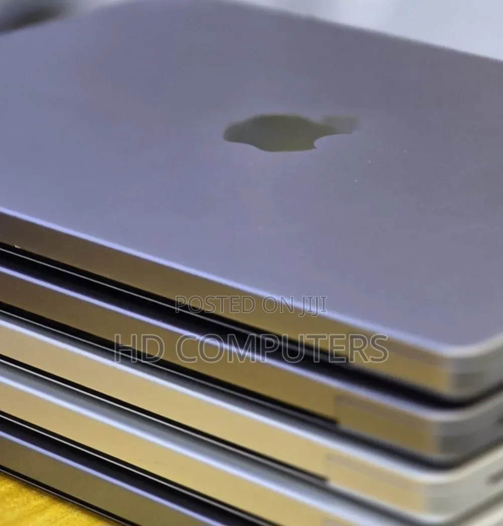 New Laptop Apple MacBook Pro 2021 M1 32GB Apple M1 Pro SSD 512GB