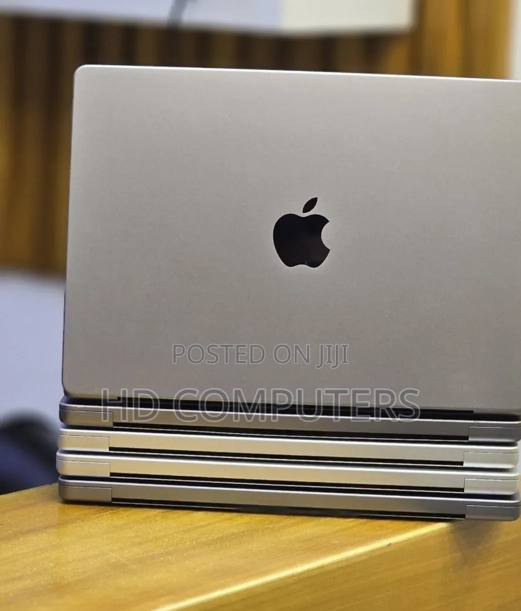 New Laptop Apple MacBook Pro 2021 M1 32GB Apple M1 Pro SSD 512GB