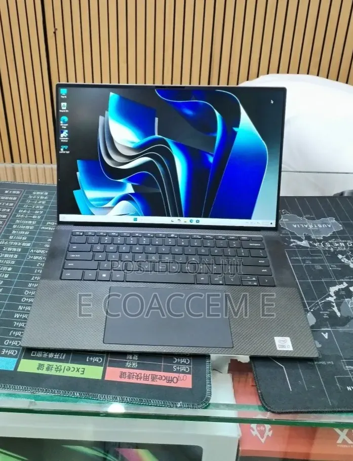 New Laptop Dell 16GB Intel Core i7 SSD 512GB