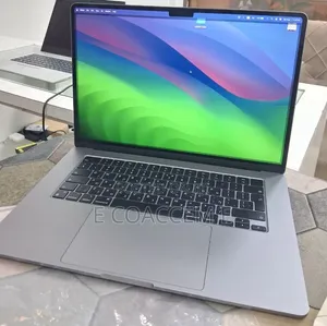 New Laptop Apple MacBook 8GB Apple M3 SSD 512GB