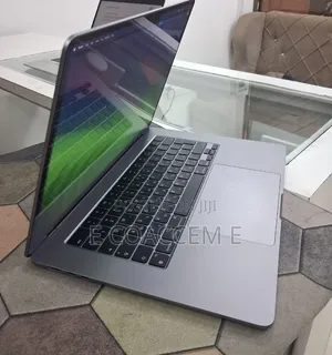 New Laptop Apple MacBook 8GB Apple M3 SSD 512GB