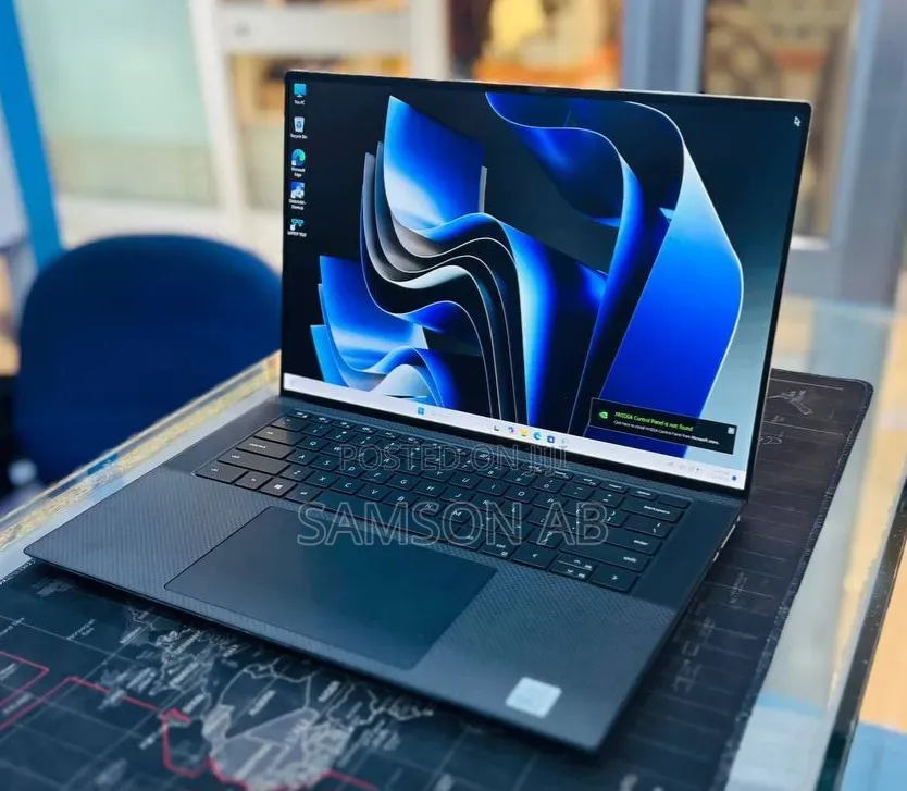 New Laptop Dell XPS 15 16GB Intel Core i7 SSD 512GB