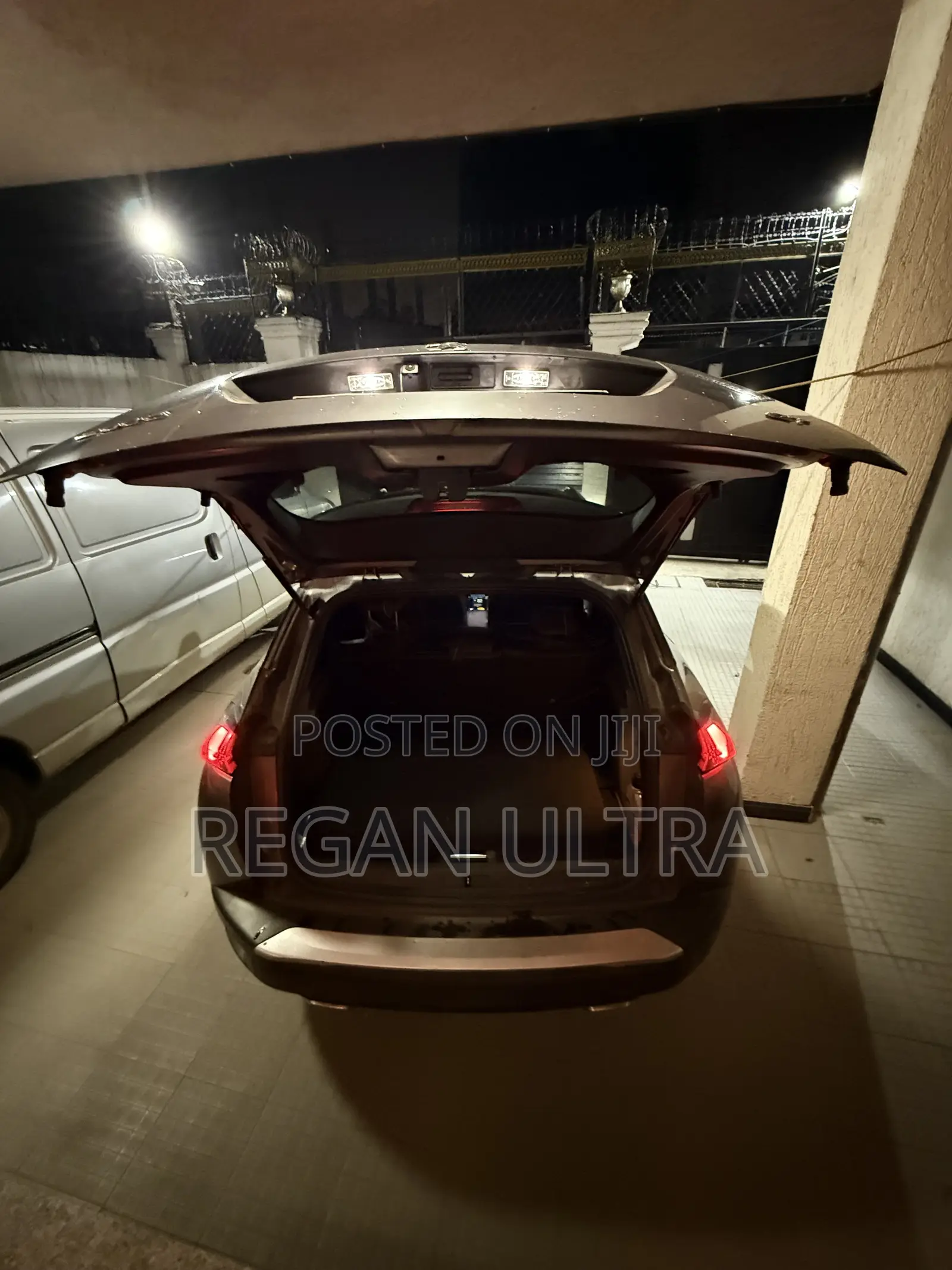 Peugeot 2008 2022 Gray