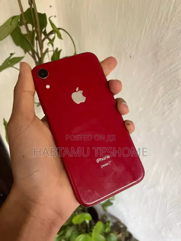 Apple iPhone XR 64 GB Red