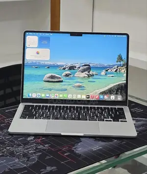 New Laptop Apple MacBook Air 2024 M3 16GB Apple M3 SSD 256GB