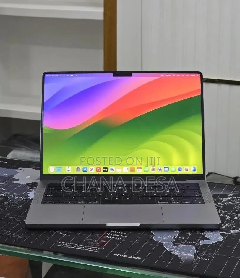 New Laptop Apple MacBook Pro 2023 M3 8GB Apple M3 Pro SSD 512GB